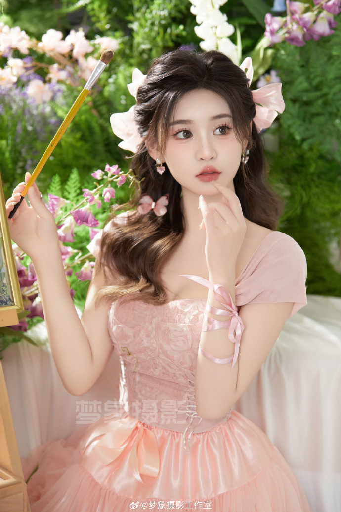 药屋少女的呢喃 封面